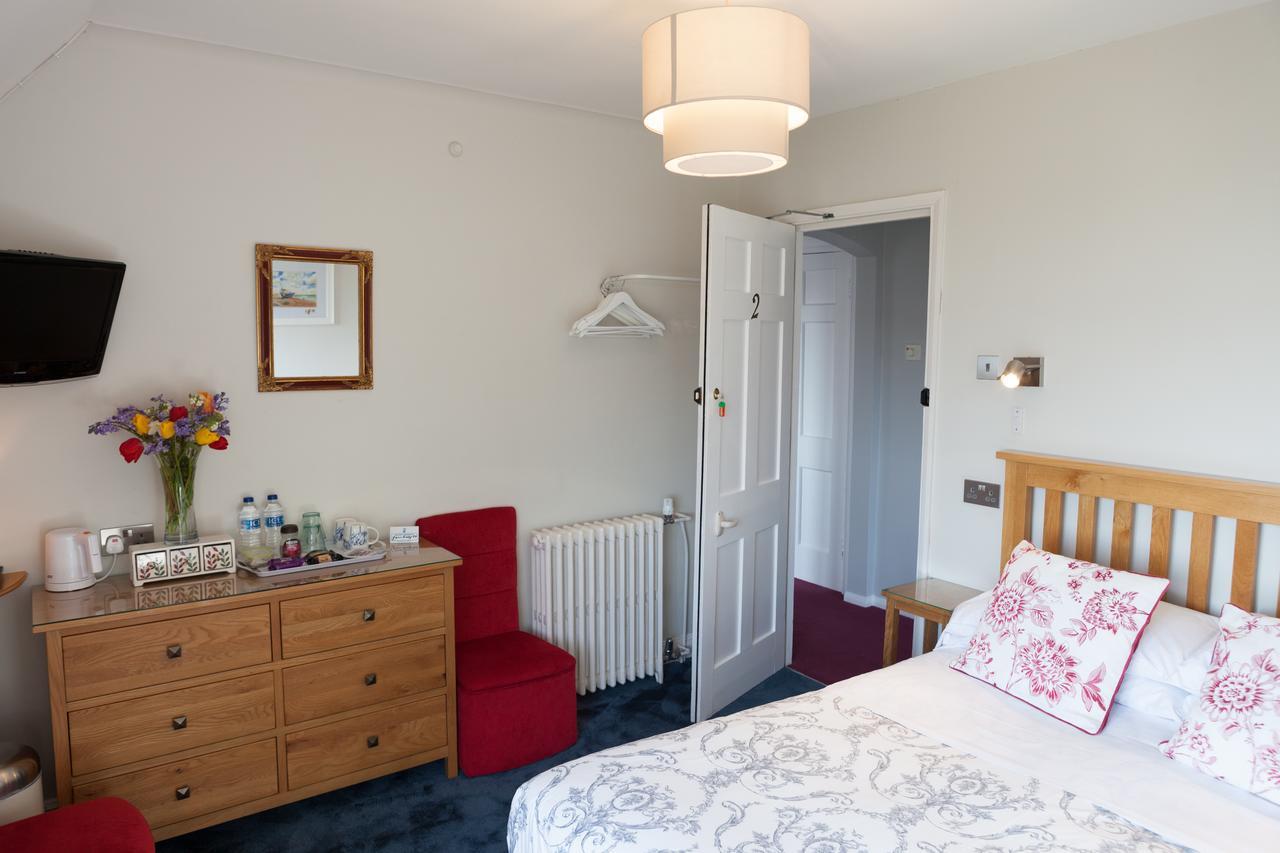 Fern Lodge Guesthouse Hythe  Exterior photo